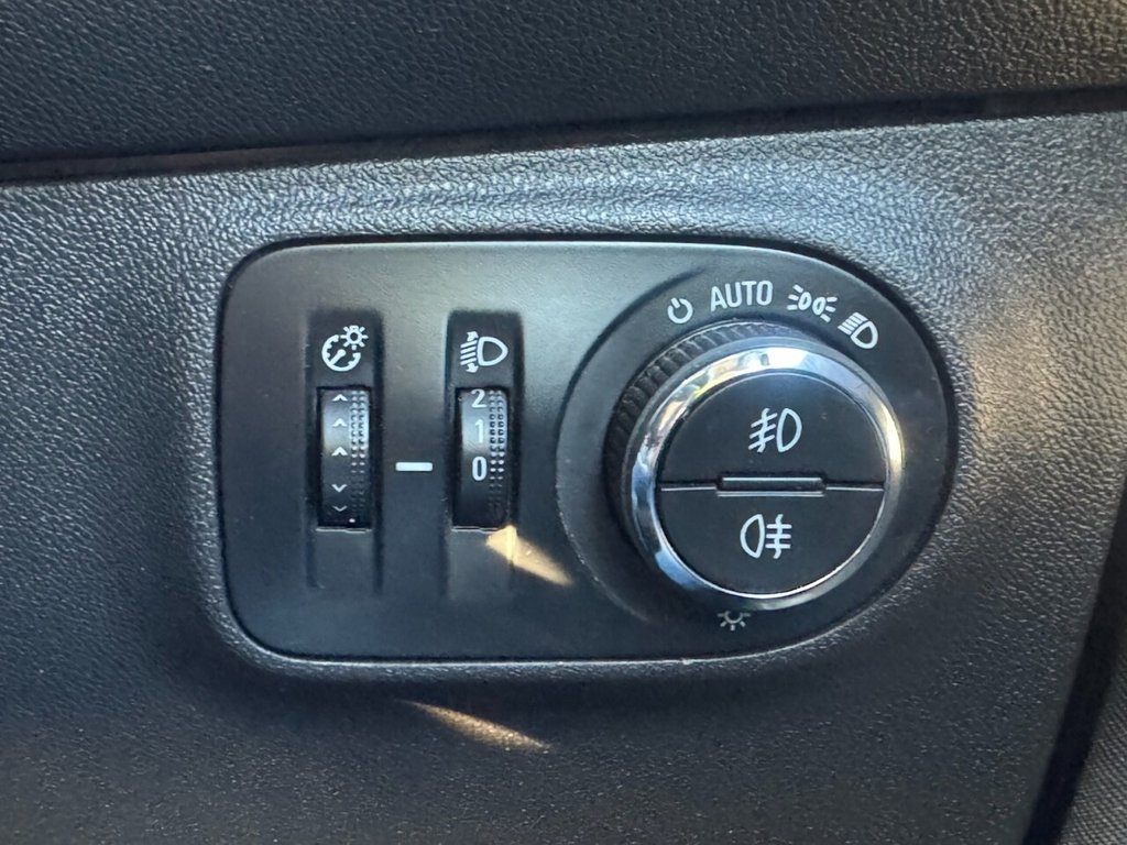 Used Vauxhall Corsa 2016 for sale - 76617789: Photo 25