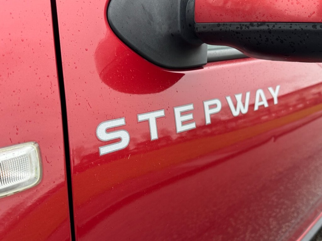 Used Dacia Sandero Stepway 2014 for sale - 77520479: Photo 11