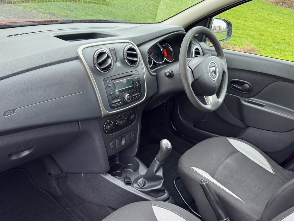 Used Dacia Sandero Stepway 2014 for sale - 77520479: Photo 16