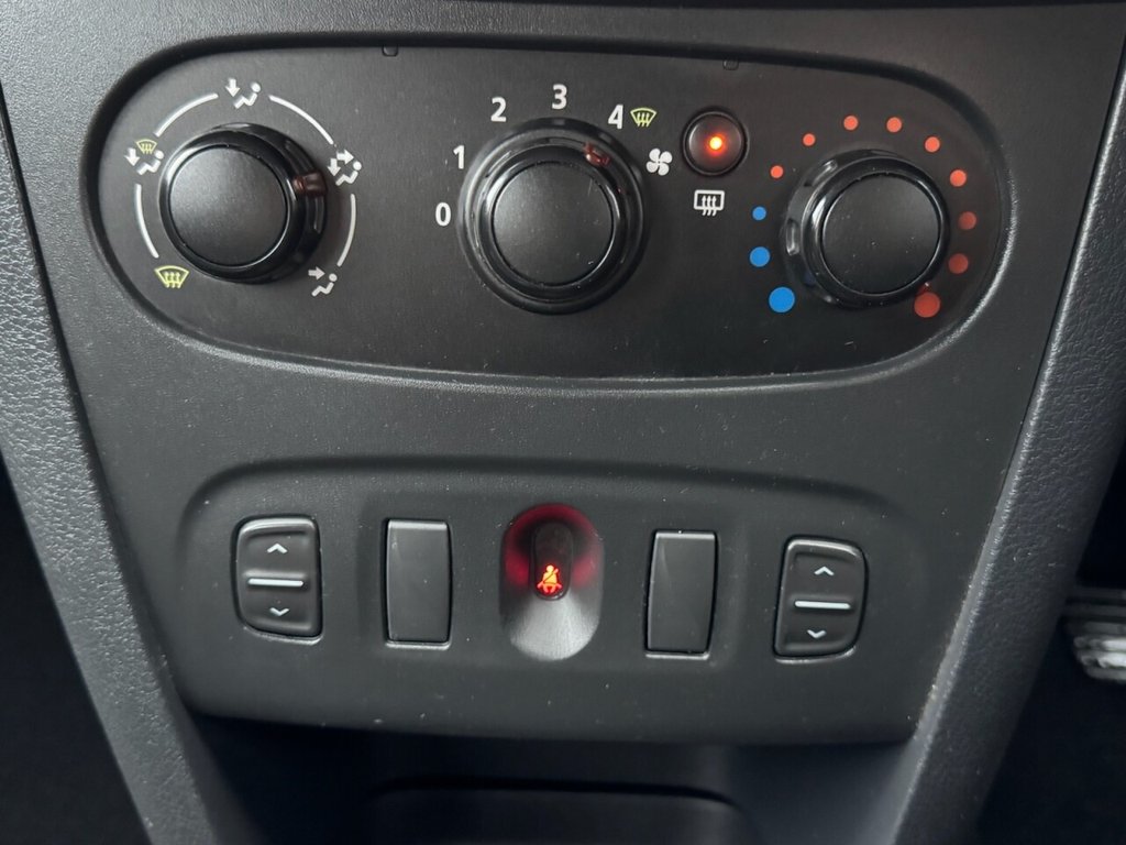 Used Dacia Sandero Stepway 2014 for sale - 77520479: Photo 29