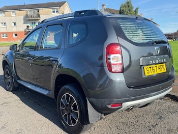 Used Dacia Duster 2017 for sale - 79562700: Photo