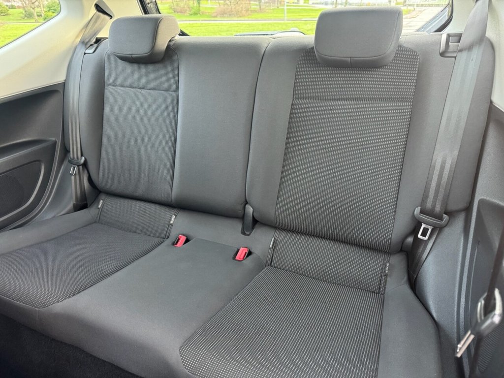 Used Volkswagen up! 2014 for sale - 76900583: Photo 16