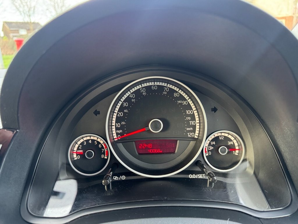 Used Volkswagen up! 2014 for sale - 76900583: Photo 28