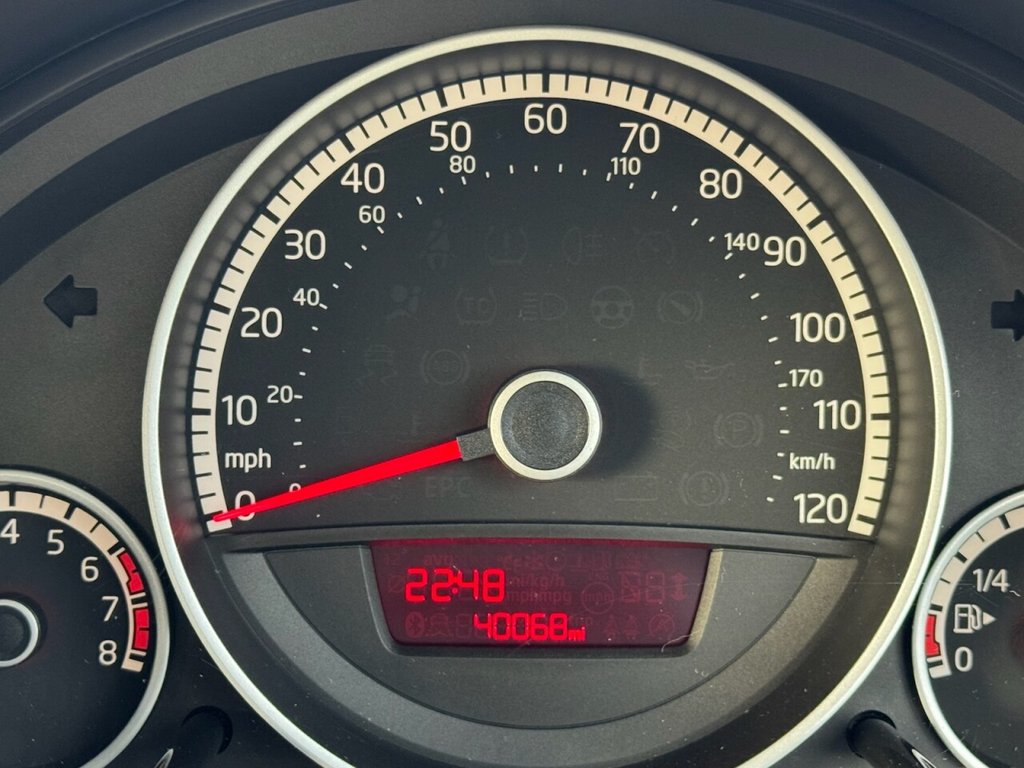 Used Volkswagen up! 2014 for sale - 76900583: Photo 29