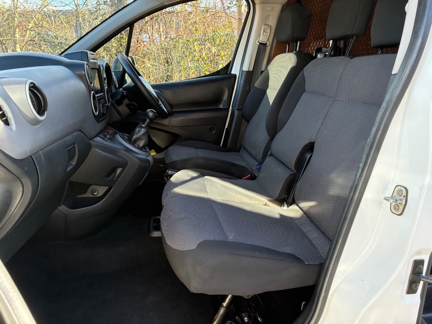 Used Peugeot Partner 2017 for sale - 77346215: Photo 14