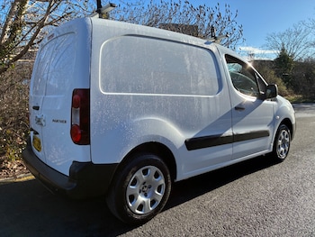 Used Peugeot Partner 2017 for sale - 77346215: Photo