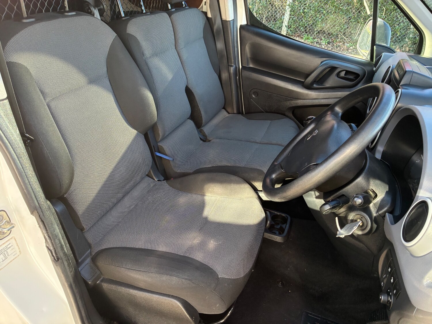 Used Peugeot Partner 2017 for sale - 77346215: Photo 3