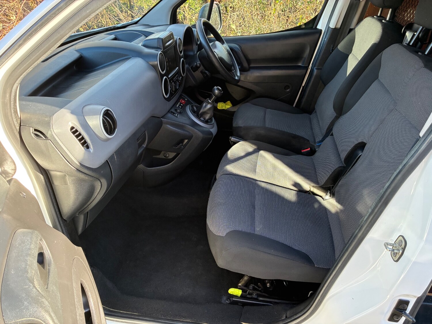 Used Peugeot Partner 2017 for sale - 77346215: Photo 5