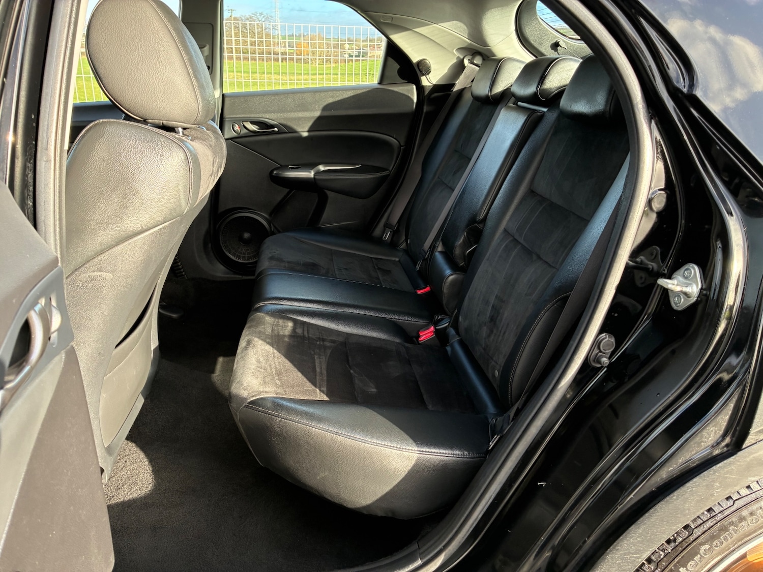 Used Honda Civic 2011 for sale - 77008924: Photo 4