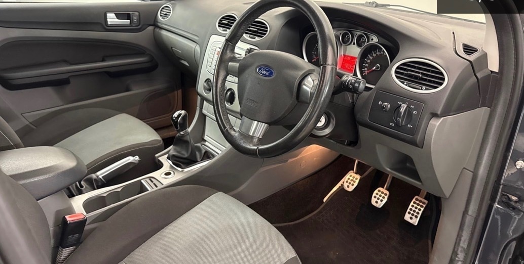 Used Ford Focus 2009 for sale - 78147683: Photo 2