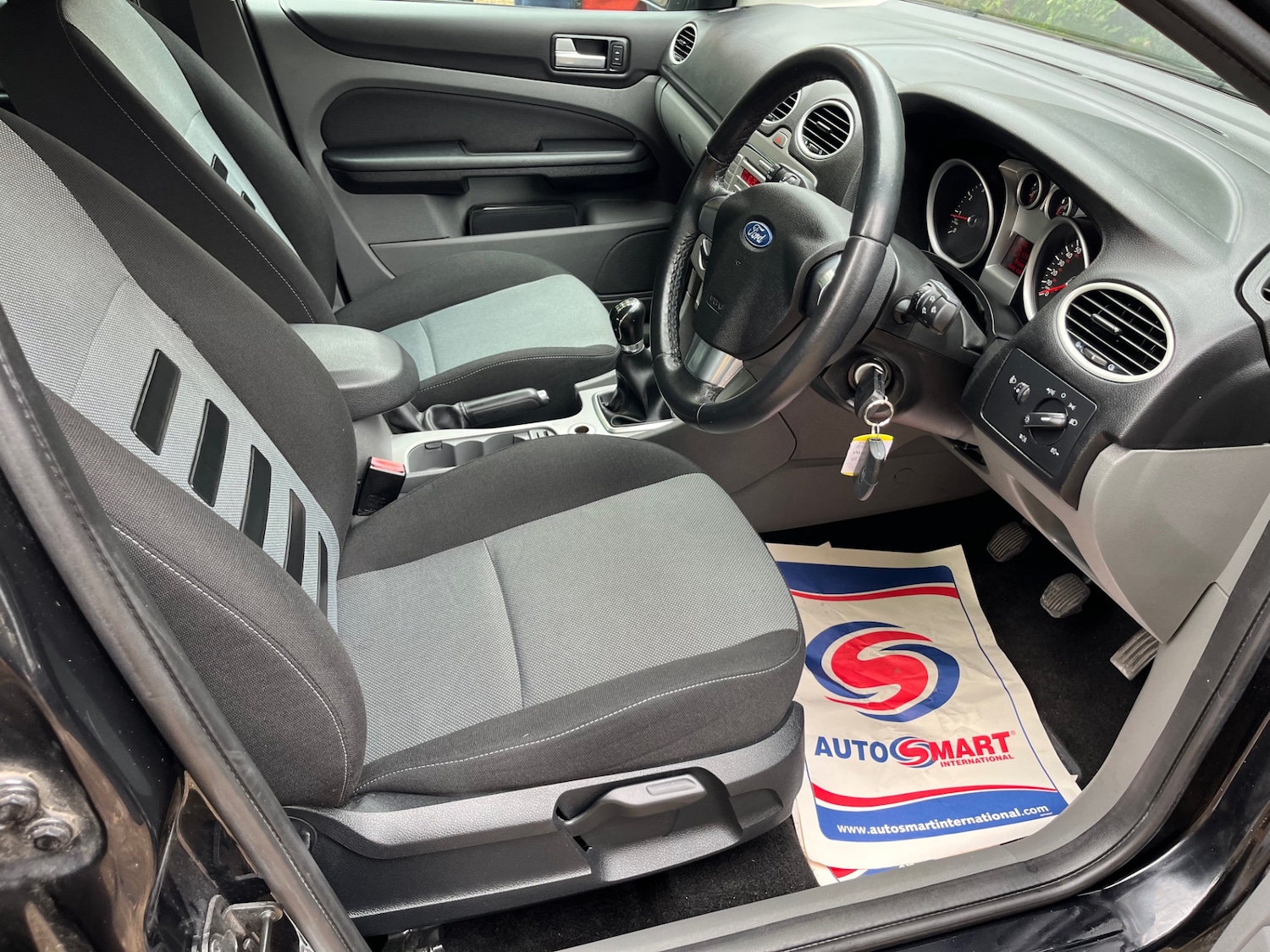 Used Ford Focus 2009 for sale - 76317508: Photo 4