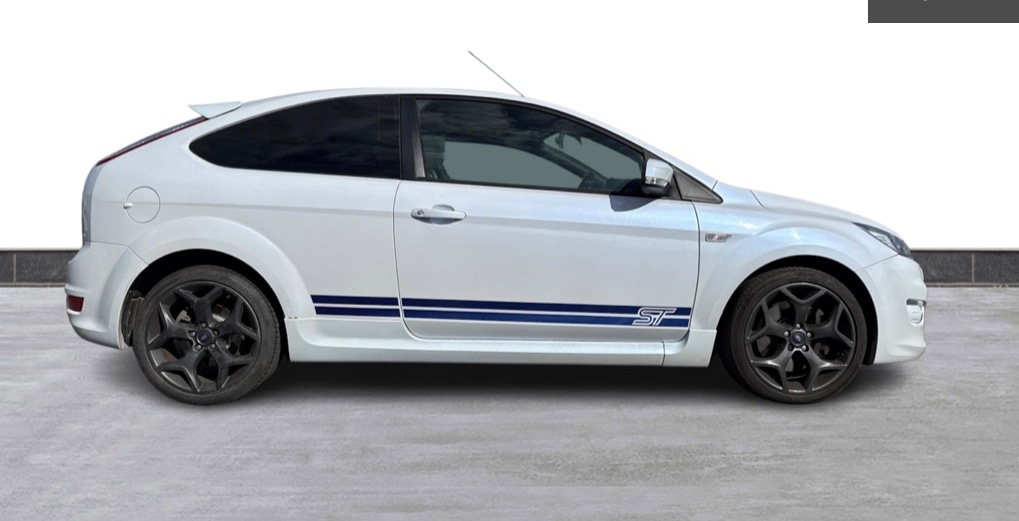Used Ford Focus 2010 for sale - 76100110: Photo 2