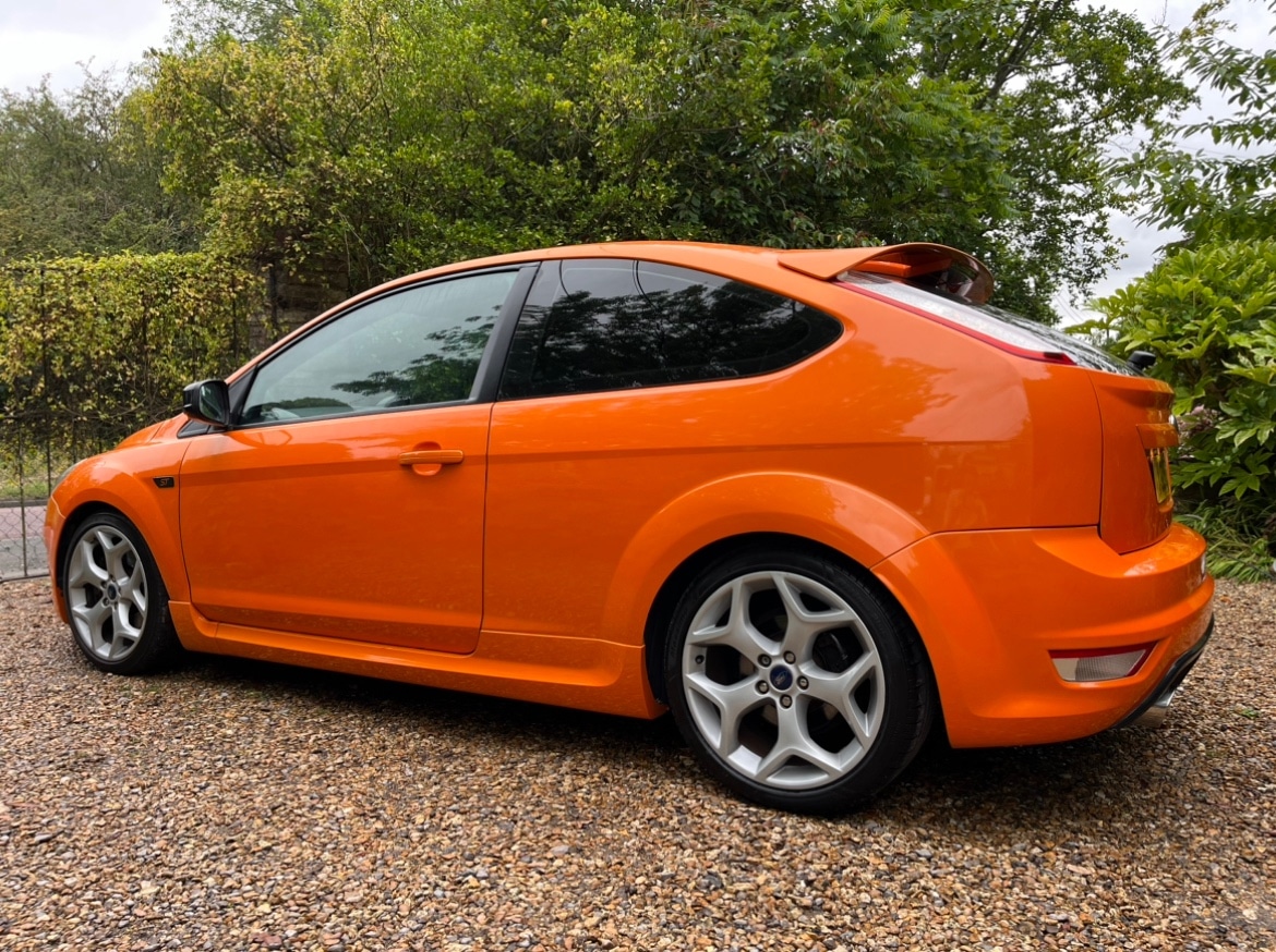 Used Ford Focus 2010 for sale - 76773657: Photo 2