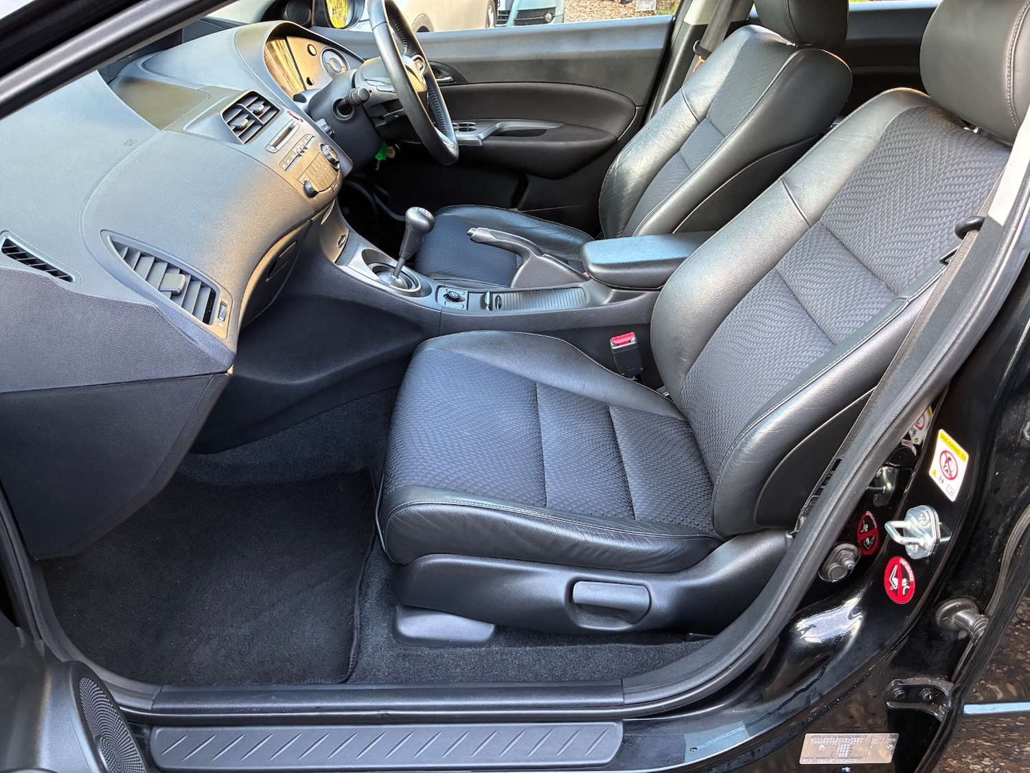 Used Honda Civic 2010 for sale - 77147996: Photo 27