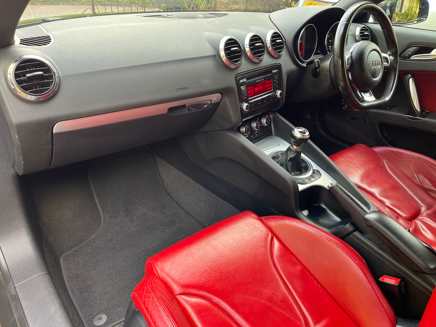 Used Audi TT 2010 for sale - 76330053: Photo 12