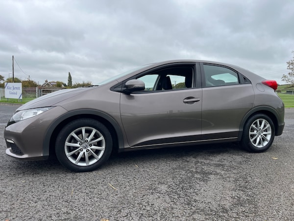 Used Honda Civic 2012 for sale - 76299460: Photo 12