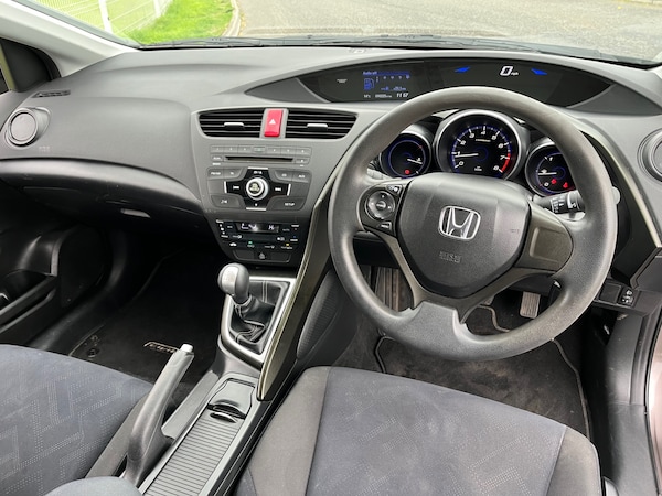 Used Honda Civic 2012 for sale - 76299460: Photo 16