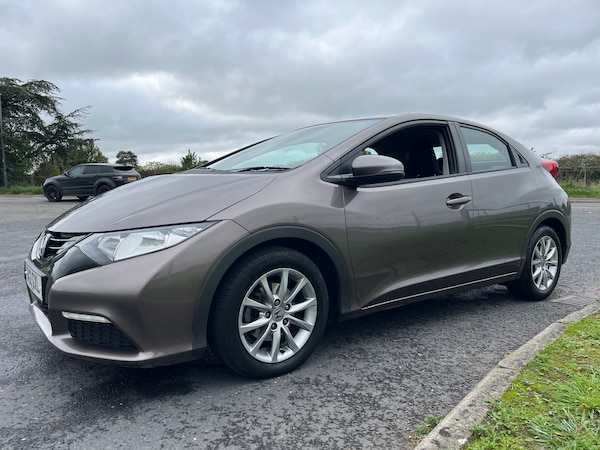 Used Honda Civic 2012 for sale - 76299460: Photo 2