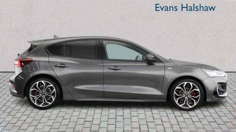 Used Ford Focus 2022 for sale - 76902420: Photo 5