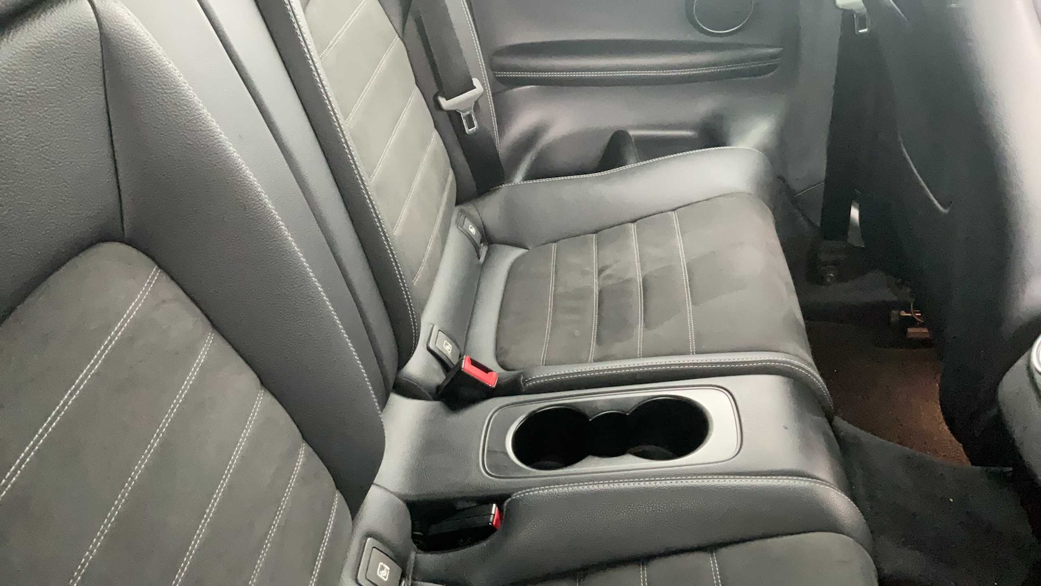 Used Mercedes-Benz C Class 2019 for sale - 77500405: Photo 12