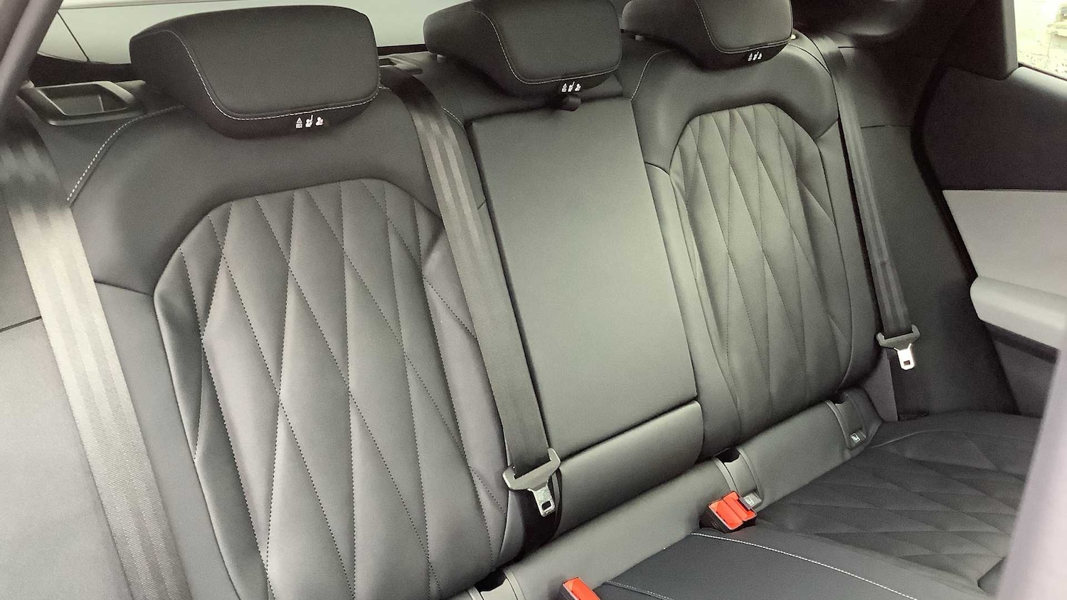 Used Ford Capri 2024 for sale - 78188025: Photo 11