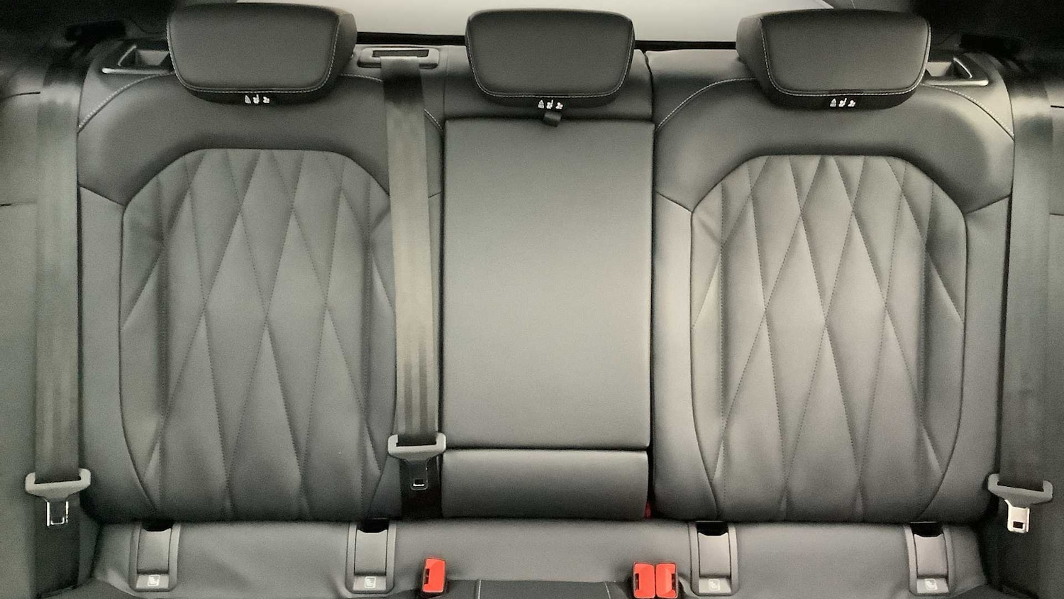 Used Ford Capri 2024 for sale - 78188025: Photo 17