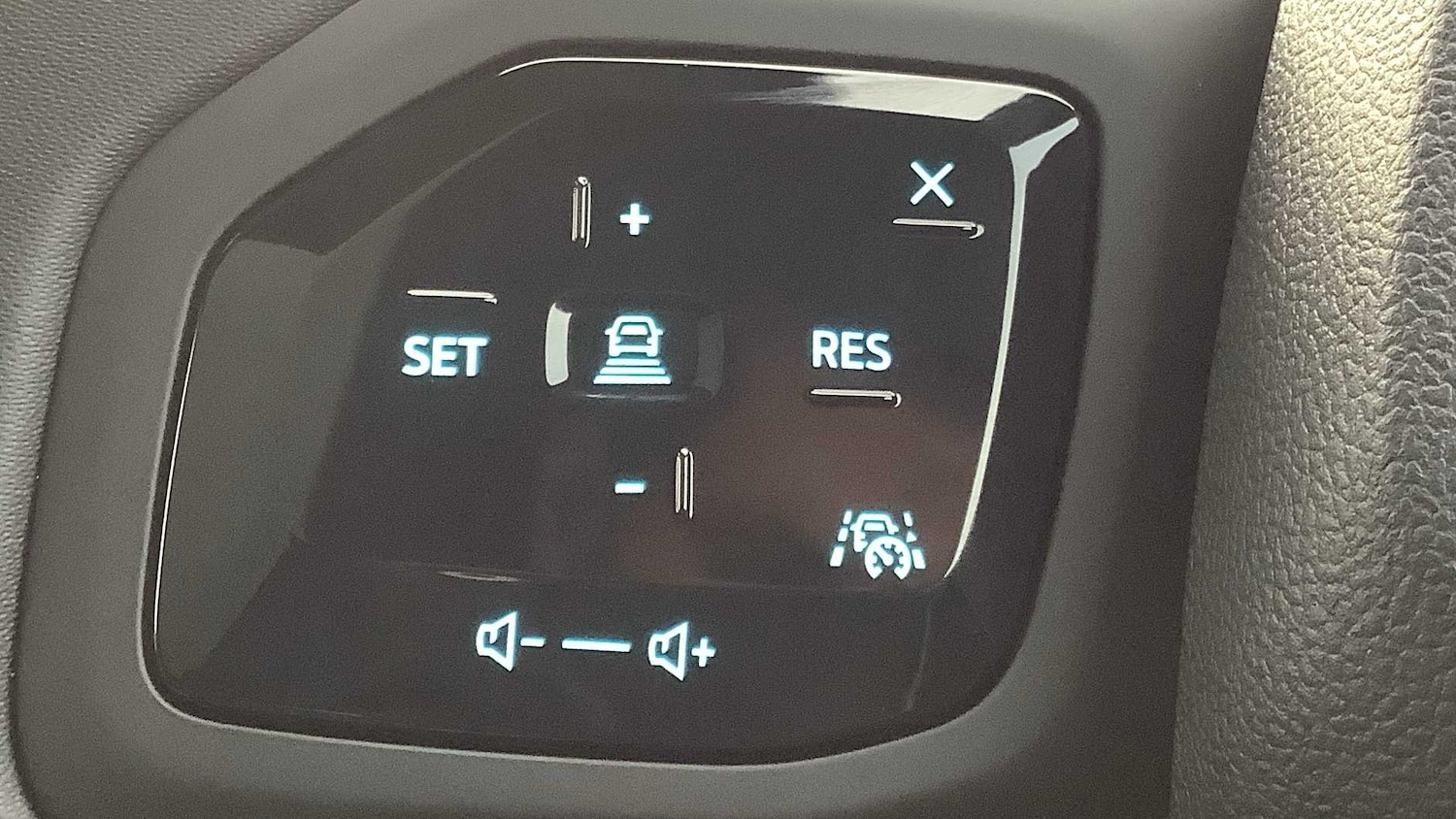 Used Ford Capri 2024 for sale - 78188025: Photo 31