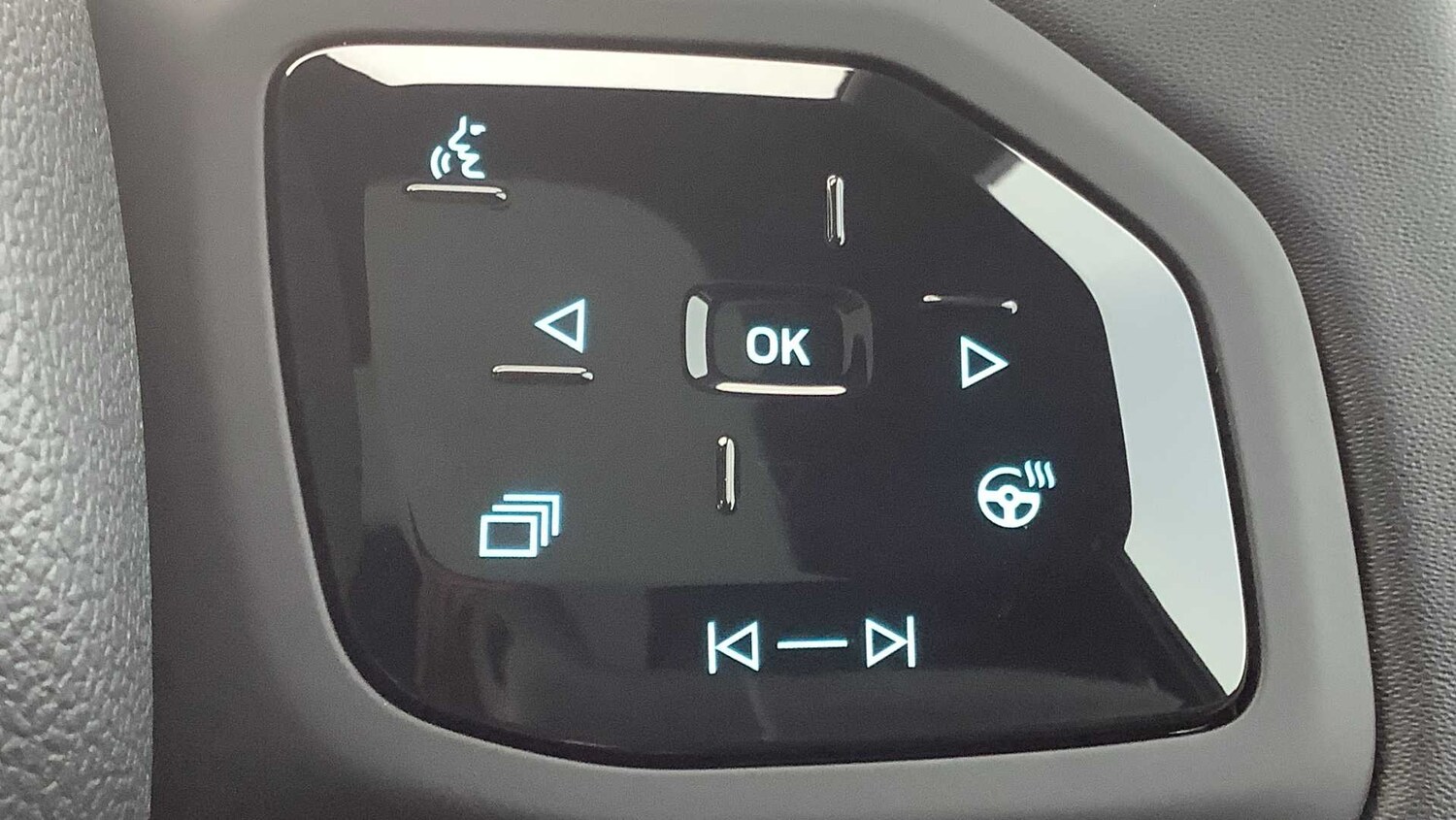 Used Ford Capri 2024 for sale - 78188025: Photo 32