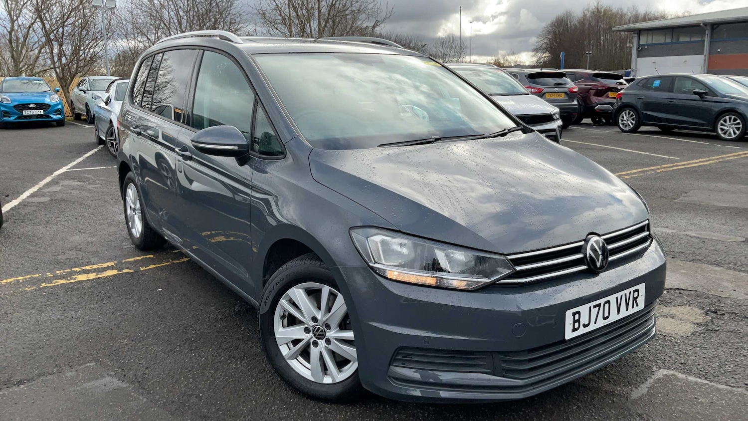 Used Volkswagen Touran 2020 for sale - 77899279: Photo 1