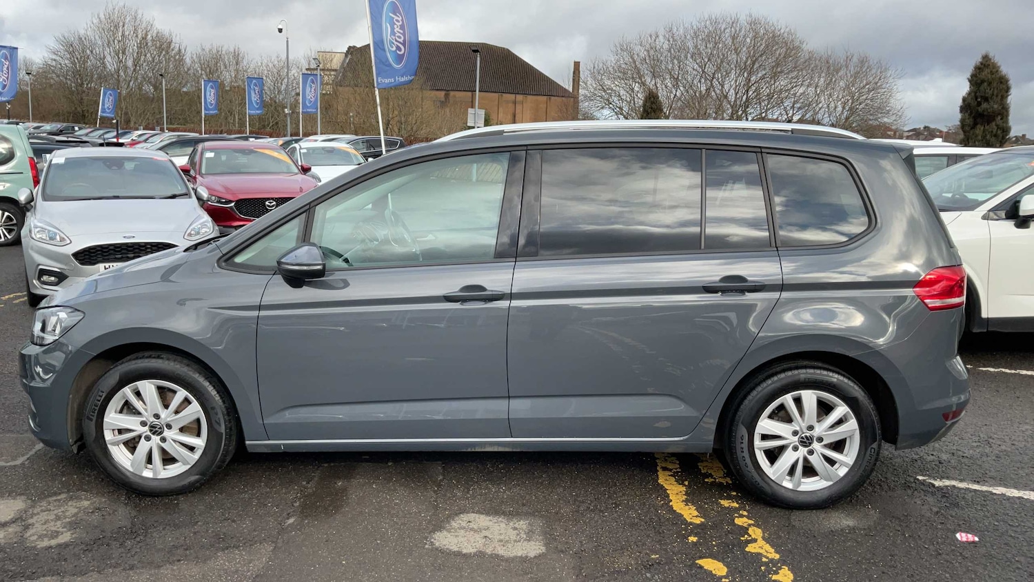 Used Volkswagen Touran 2020 for sale - 77899279: Photo 3