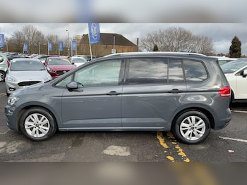 Used Volkswagen Touran 2020 for sale - 77899279: Photo