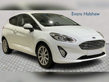 Used Ford Fiesta 2017 for sale - 76902312: Photo