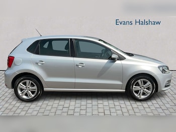Used Volkswagen Polo 2017 for sale - 79215250: Photo