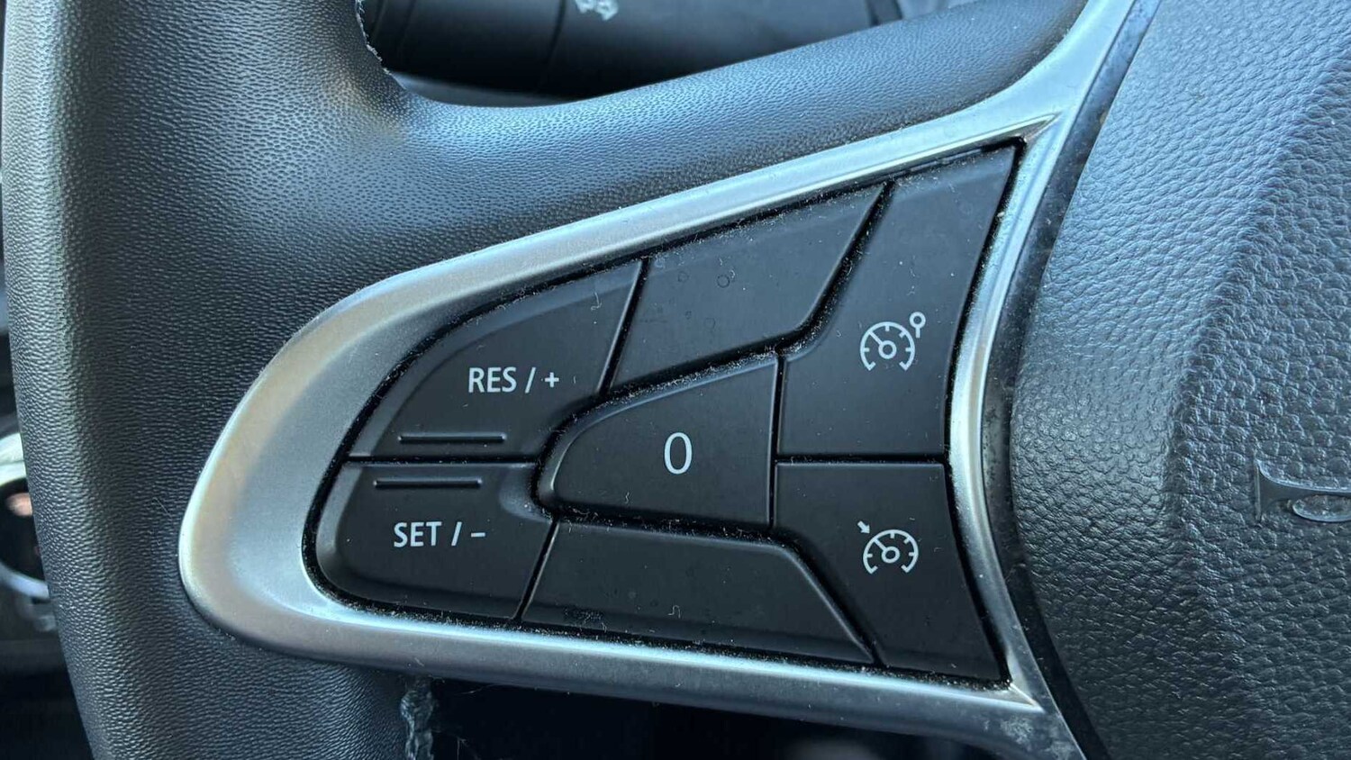 Used Renault Clio 2022 for sale - 77083052: Photo 14