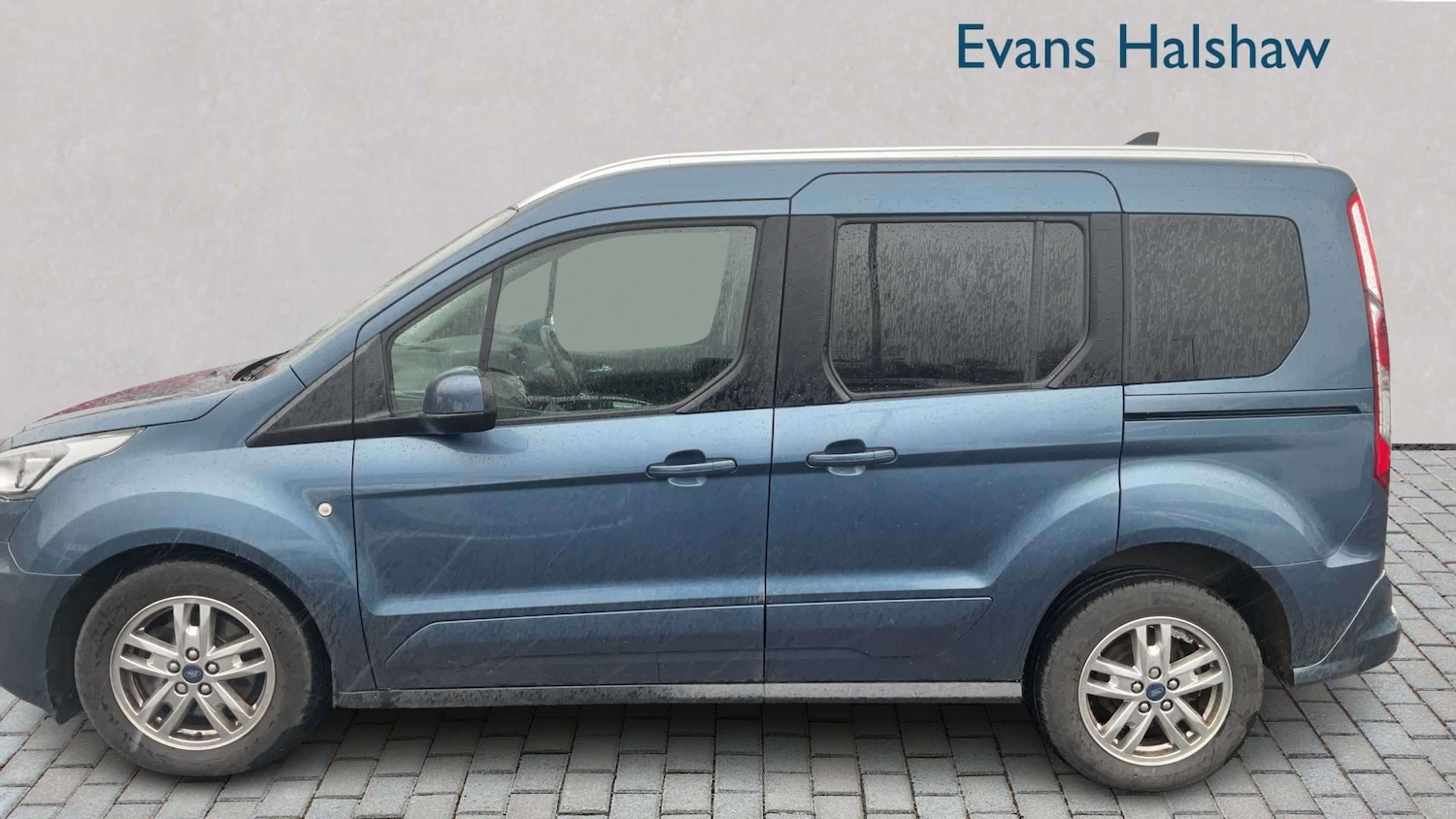 Used Ford Tourneo Connect 2020 for sale - 77899266: Photo 2