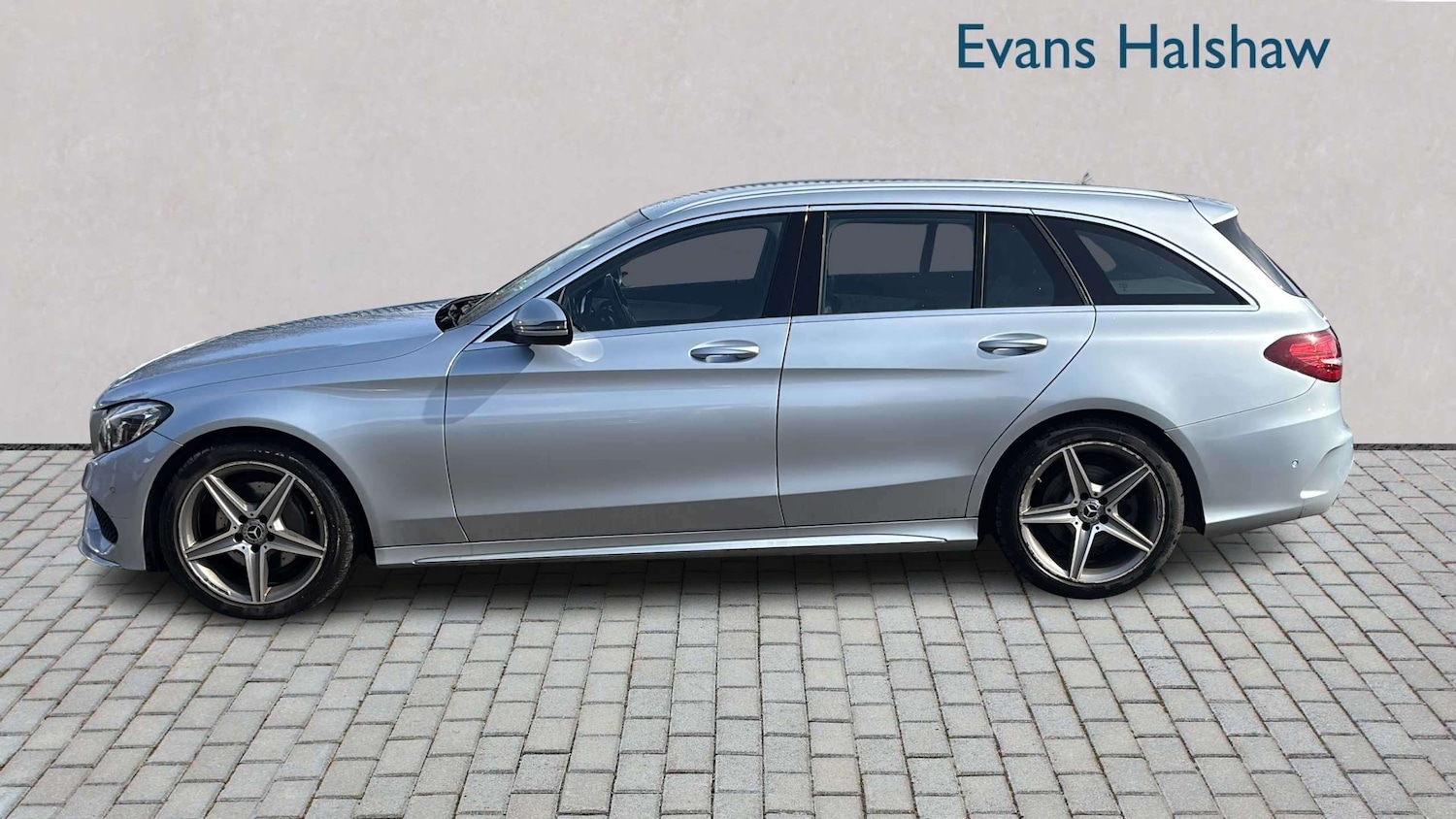 Used Mercedes-Benz C Class 2018 for sale - 77979454: Photo 3