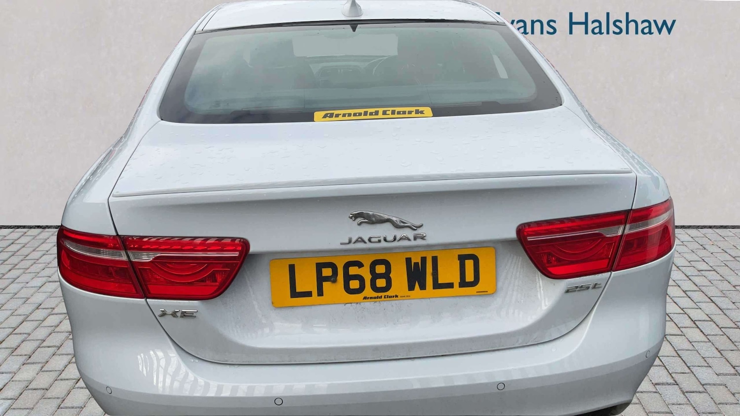 Used Jaguar XE 2019 for sale - 77913816: Photo 5