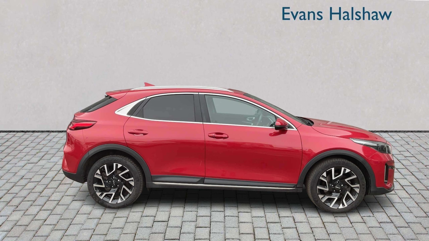 Used Kia XCeed 2023 for sale - 78037833: Photo 3