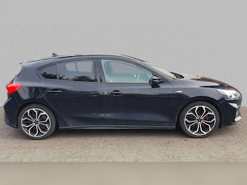 Used Ford Focus 2019 for sale - 76113351: Photo 2