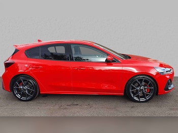 Used Ford Focus 2023 for sale - 75993835: Photo 3