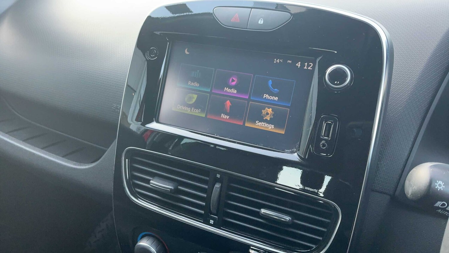 Used Renault Clio 2017 for sale - 78052304: Photo 11