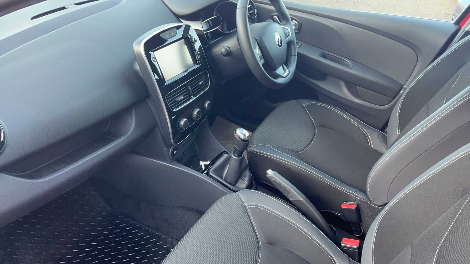 Used Renault Clio 2017 for sale - 78052304: Photo 13