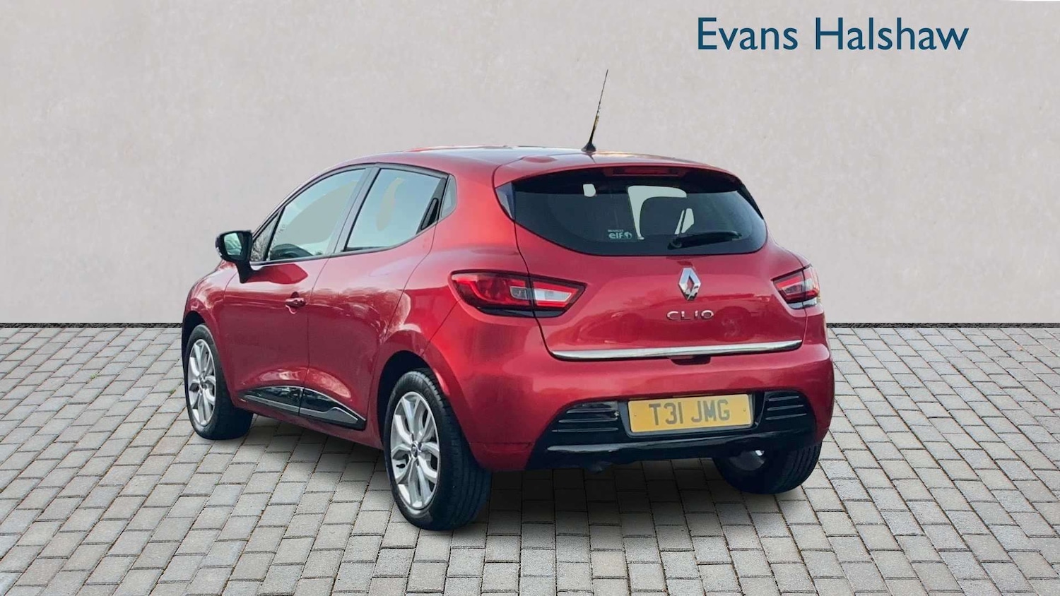 Used Renault Clio 2017 for sale - 78052304: Photo 2
