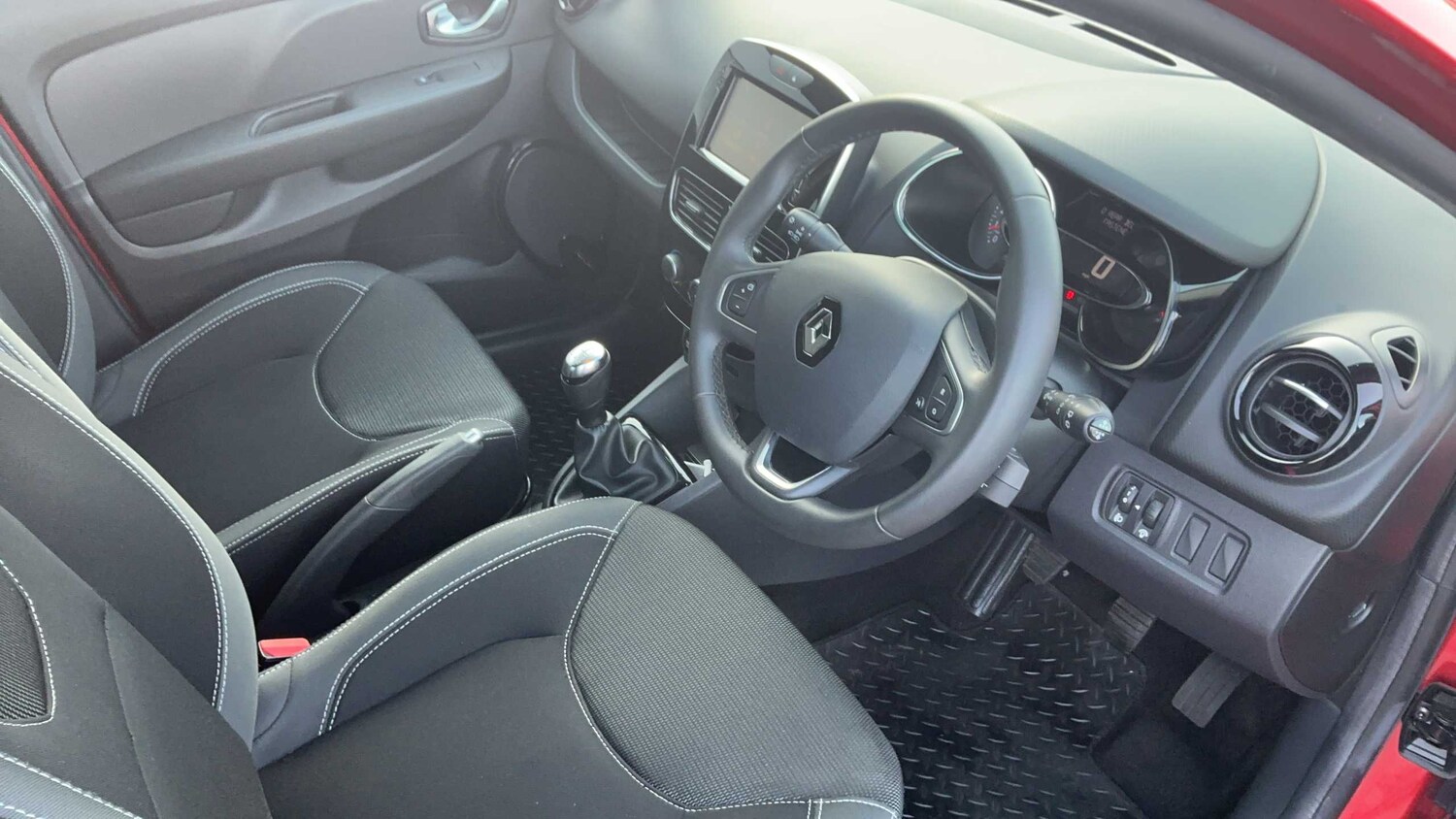 Used Renault Clio 2017 for sale - 78052304: Photo 8