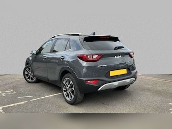 Used Kia Stonic 2021 for sale - 76488099: Photo