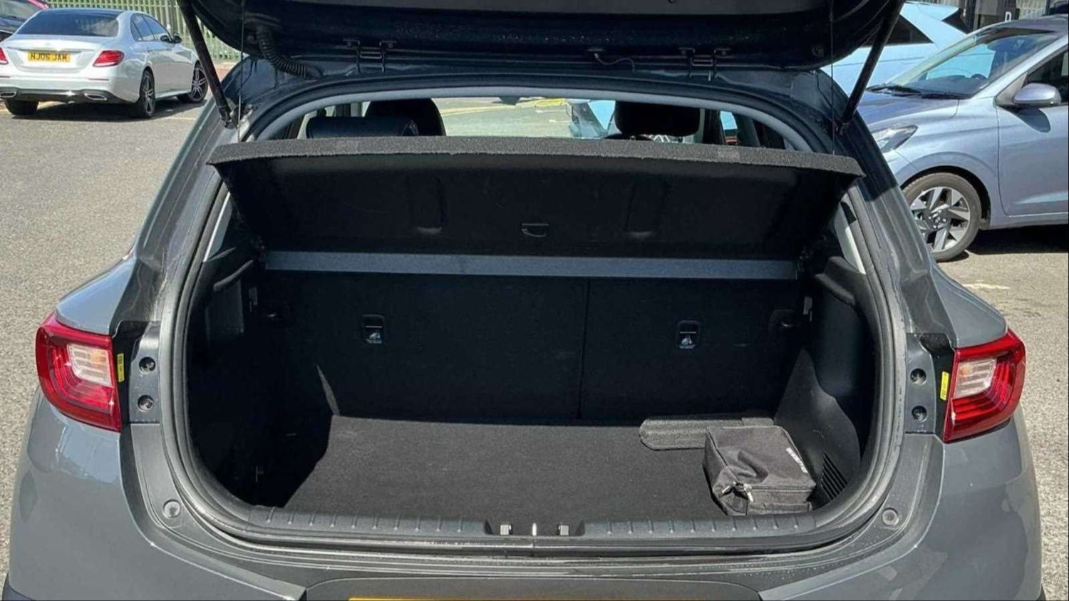 Used Kia Stonic 2021 for sale - 76488099: Photo 6