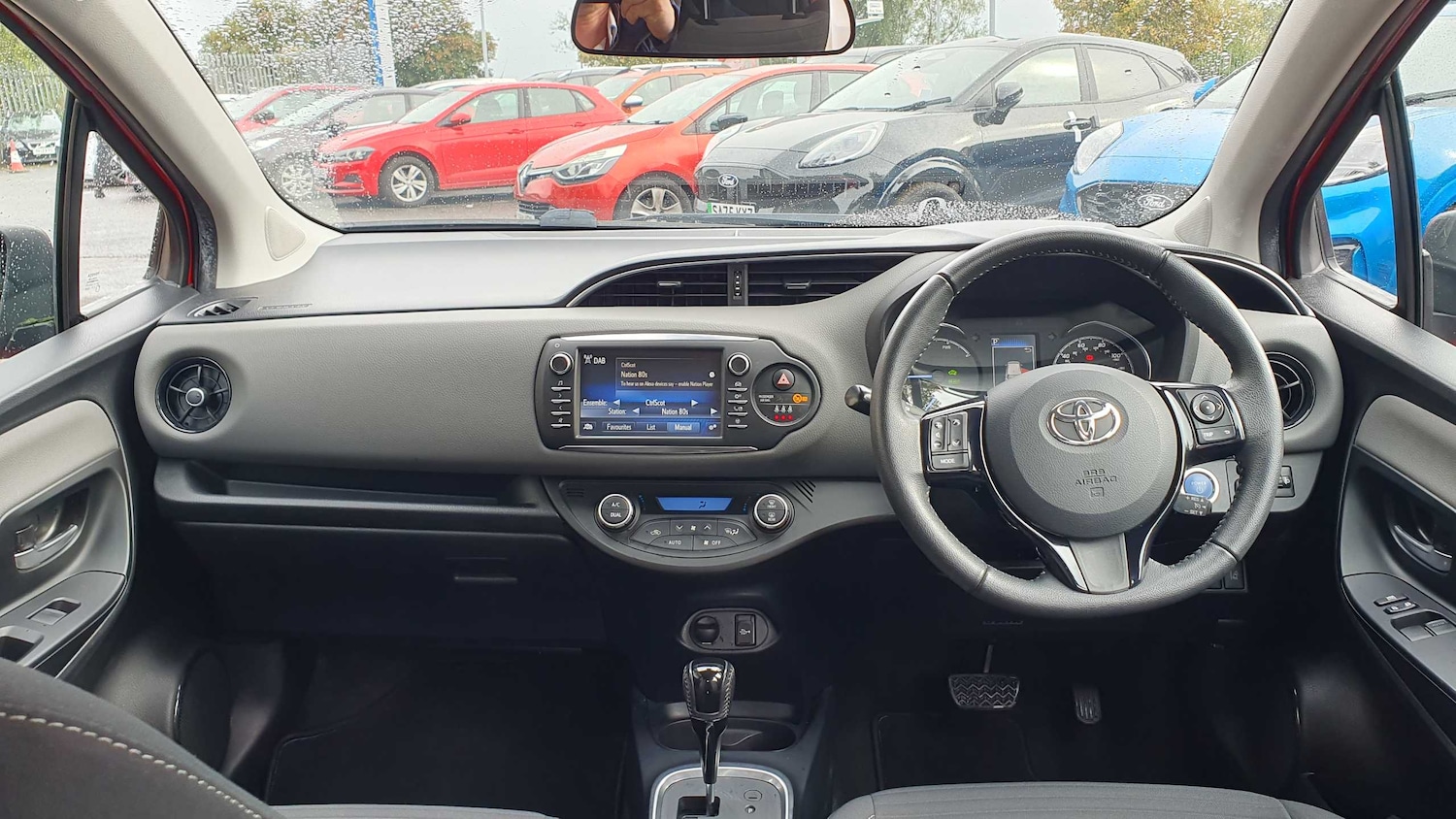 Used Toyota Yaris 2018 for sale - 77061130: Photo 15