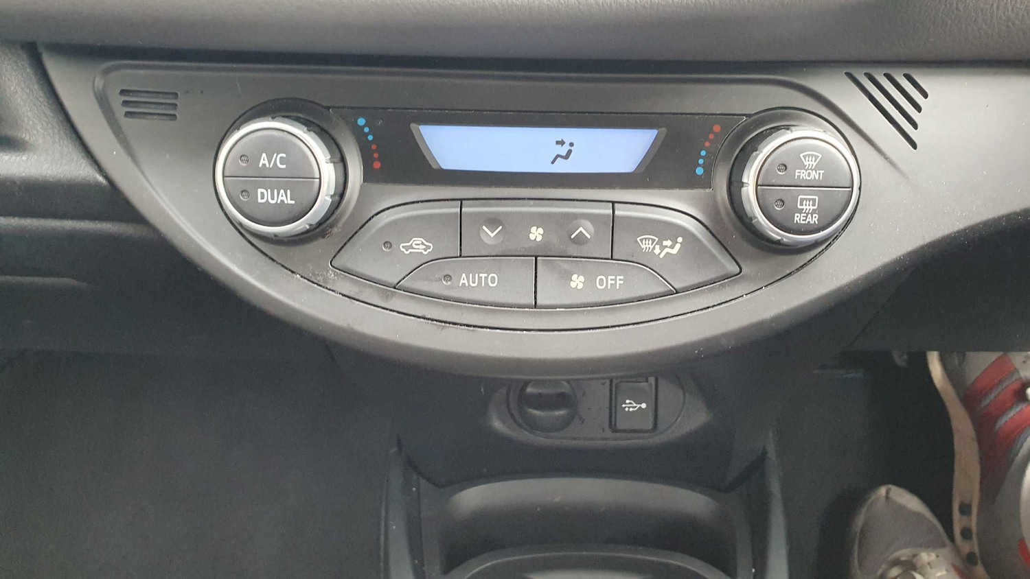 Used Toyota Yaris 2018 for sale - 77061130: Photo 21