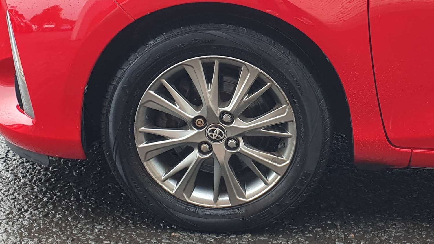 Used Toyota Yaris 2018 for sale - 77061130: Photo 6