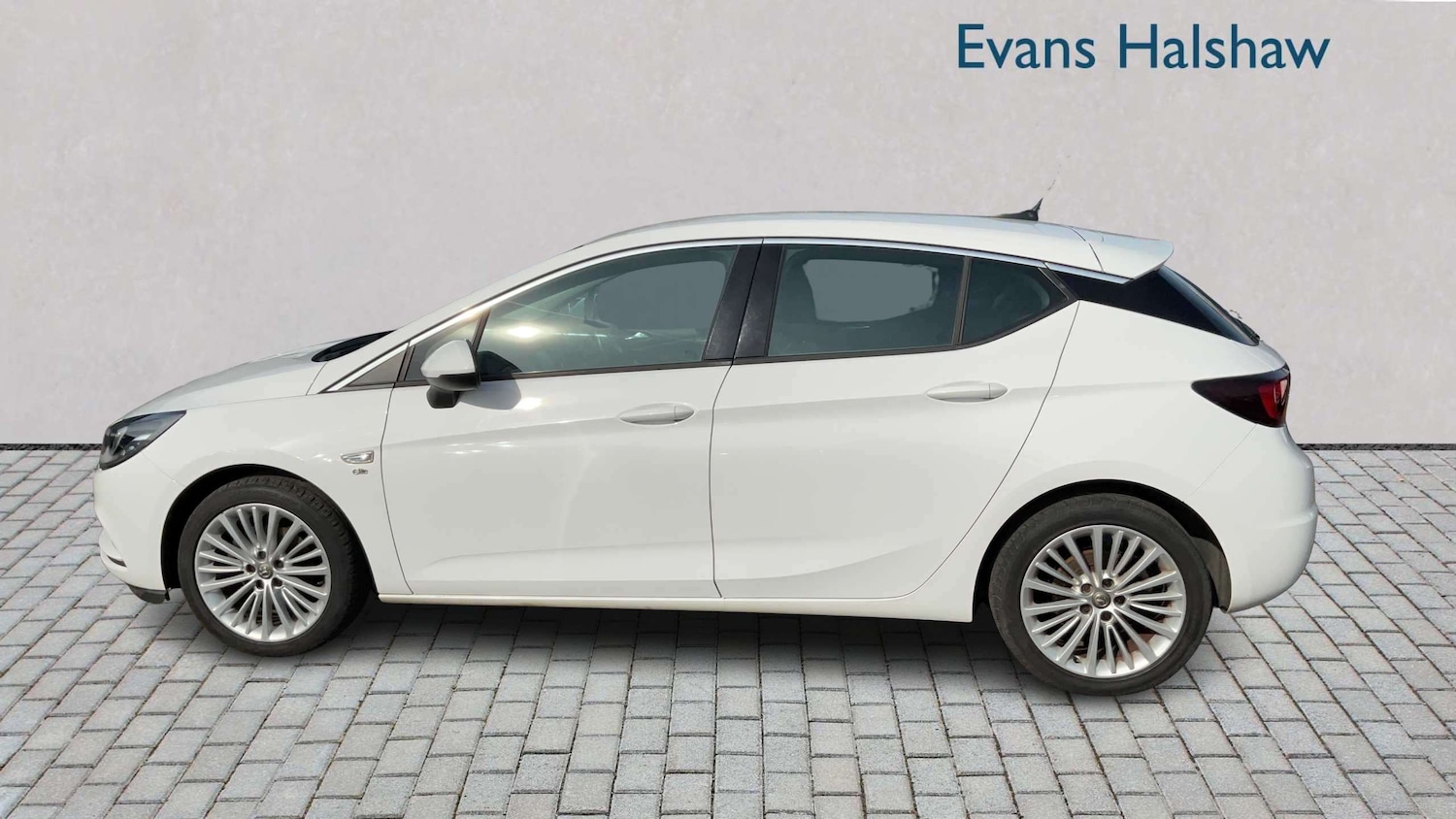 Used Vauxhall Astra for sale - 77972917: Photo 3